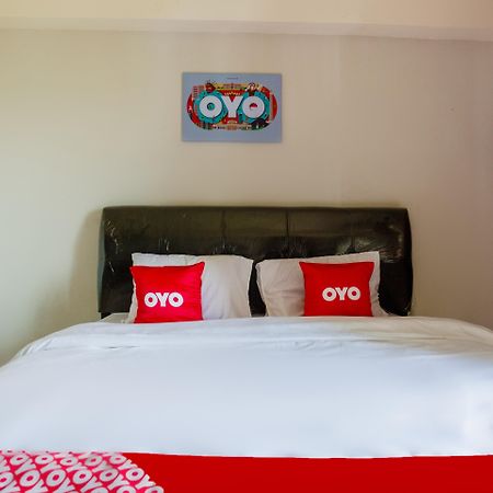Oyo 2582 Apartemen Serpong Green View Tangerang Zewnętrze zdjęcie